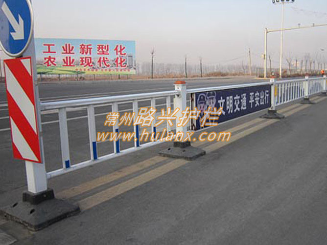 廣（guǎng）告板護（hù）欄