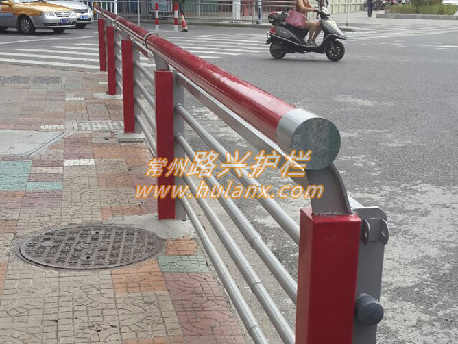 人行道（dào）護欄